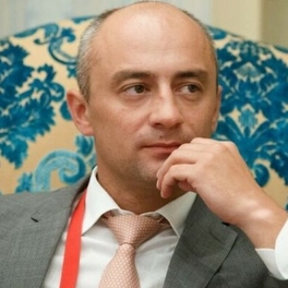 Артем  Калашников
